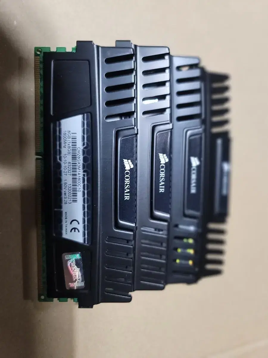 커세어 ddr3 8g 4개